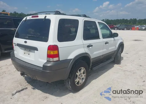 2005 Ford Escape Xlt from USA, damaged, VIN 1FMCU03165KA57025